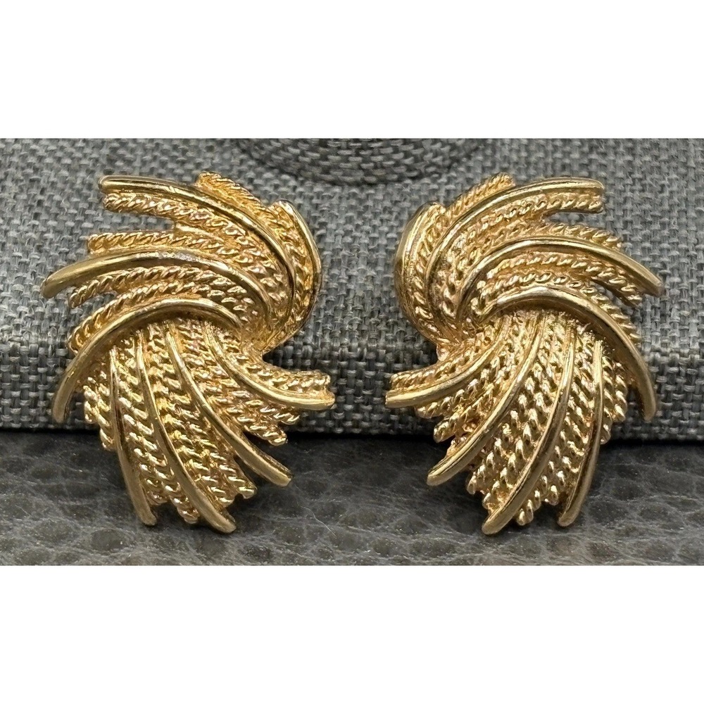 Vintage 80s Monet Leaf Clip Earrings Gold Tone